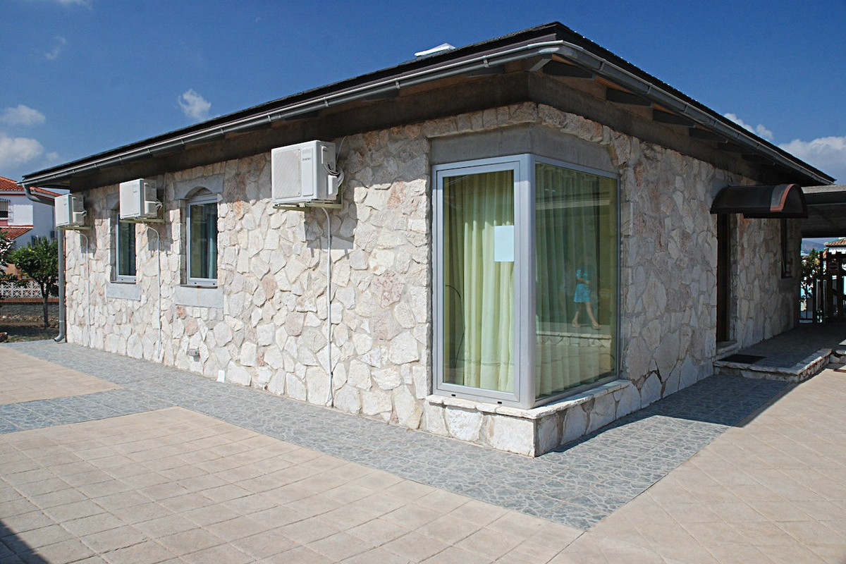 Qlistings - House - Bungalow in Alhaurín de la Torre, Costa del Sol Property Image